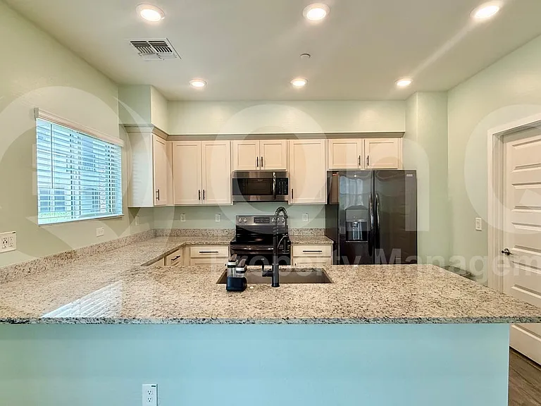 2760 S Catherine Dr #102 — Photo 2