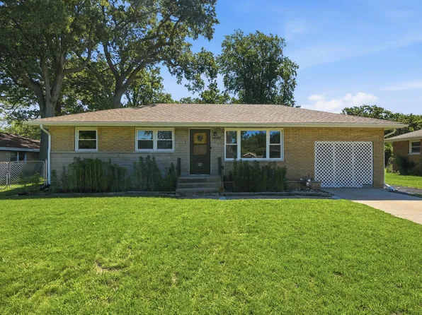 2725 Wells St, Lake Station, IN 46405