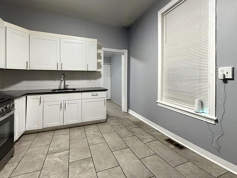 3740 N Park Ave — Photo 12