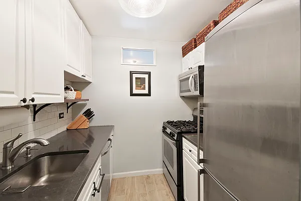 Sold by Corcoran | media 29