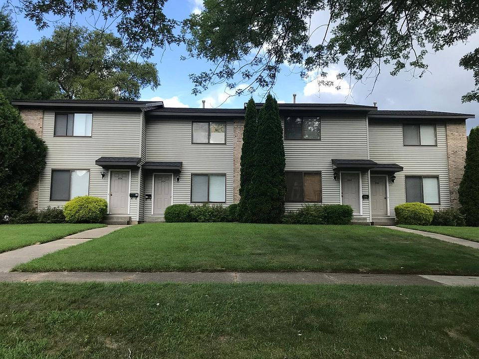 Front view from Wayne Street.