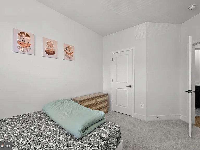 23055 Blue Eagle Ter — Photo 37