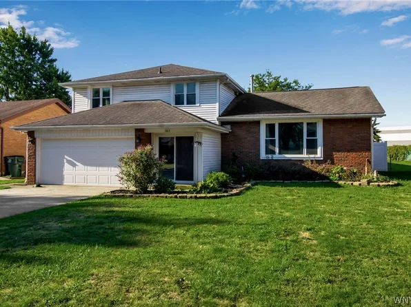 383 S Creek Dr, Depew, NY 14043