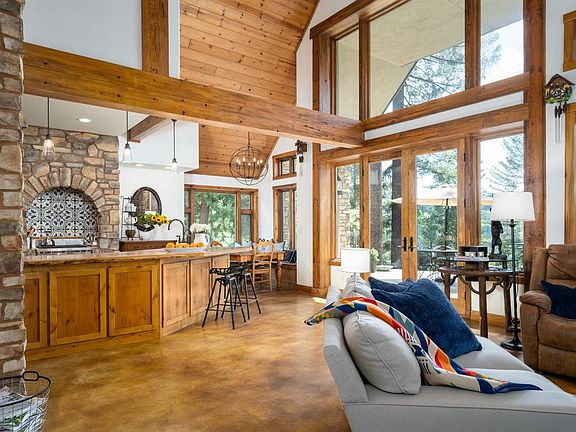 4th image of 3679 Hidden Creek Ln