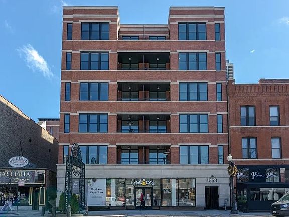 2nd image of 1553 N Wells St APT 201