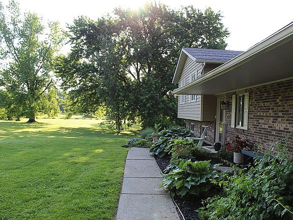 4th image of 2075 Erickman Ln