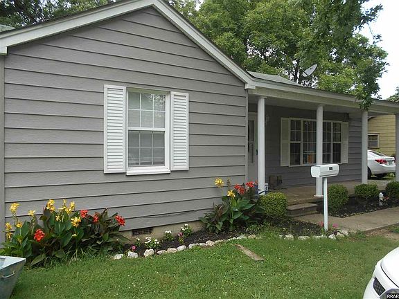 2nd image of 411 Markham St
