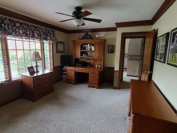 3rd image of 2828 Legend Falls Ct