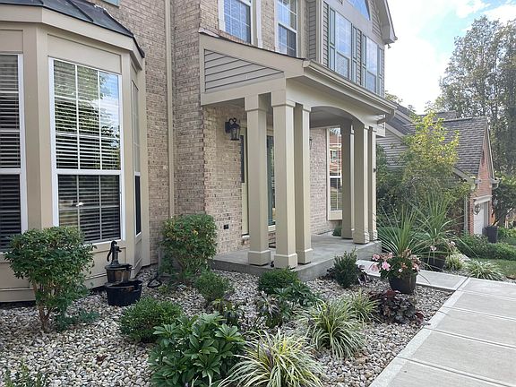3rd image of 1861 Grovepointe Dr