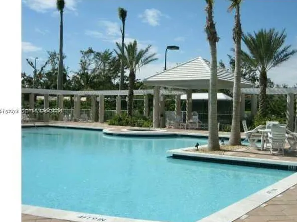 770 NE 69th St Unit 1E, Miami, FL 33138
