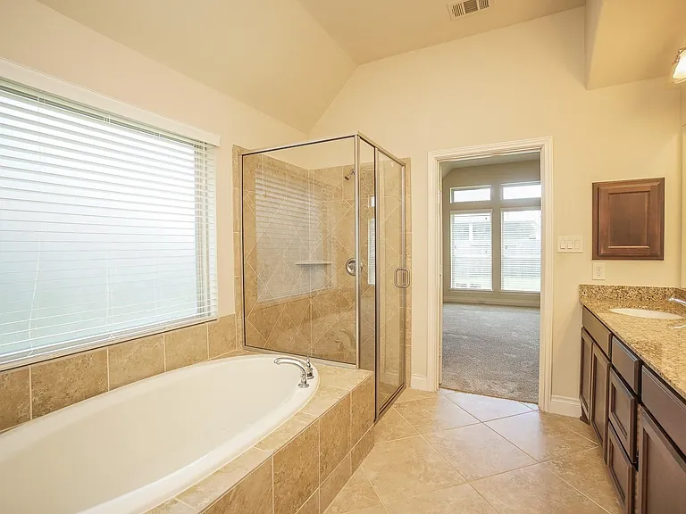 1215 Watercrest Park Ln — Photo 10
