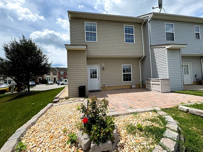 716 Blossom Dr - Paver Patio