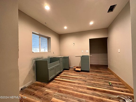 5th image of 4609 TROUT RIVER Boulevard