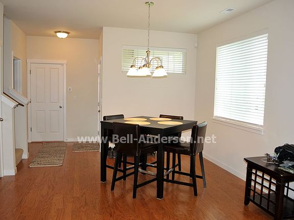 5th image of 1470 51st Pl NE