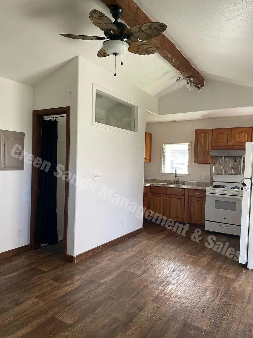 Building Photo - 16-2128 Rainbow Dr