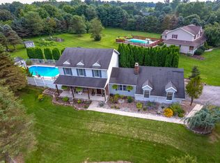 4007 Wood Dr, Walnutport, PA 18088
