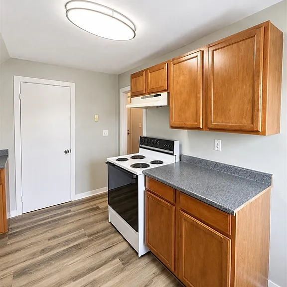 23 Brow St #3E — Photo 12