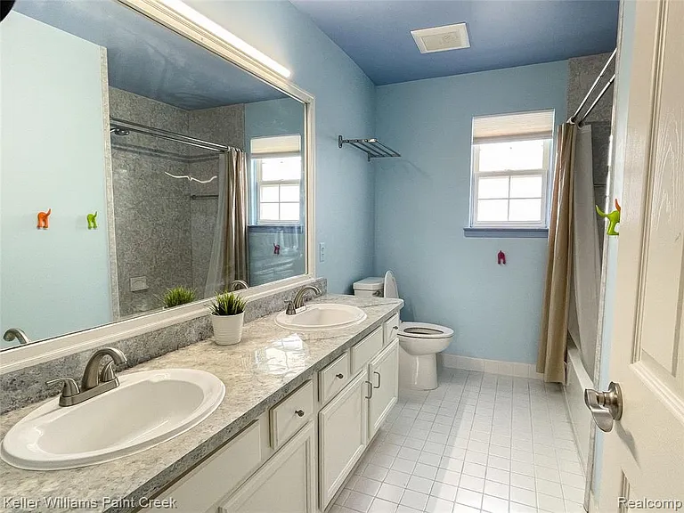 4927 Ravine Ct — Photo 14