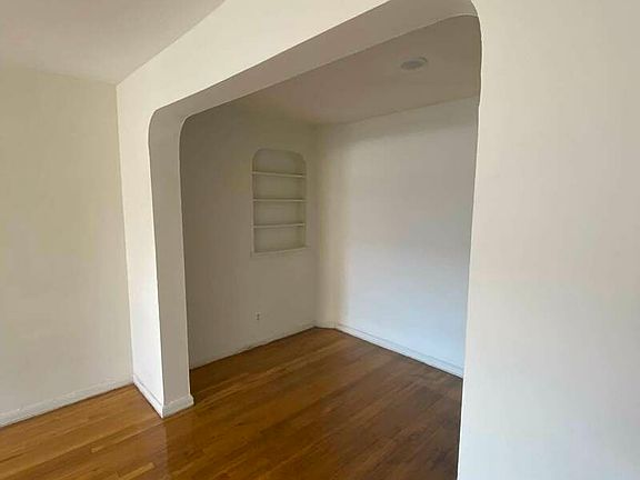 4th image of 66-20 Wetherole St #3HH