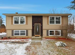 5 Marco Dr, Pittsfield, MA 01201