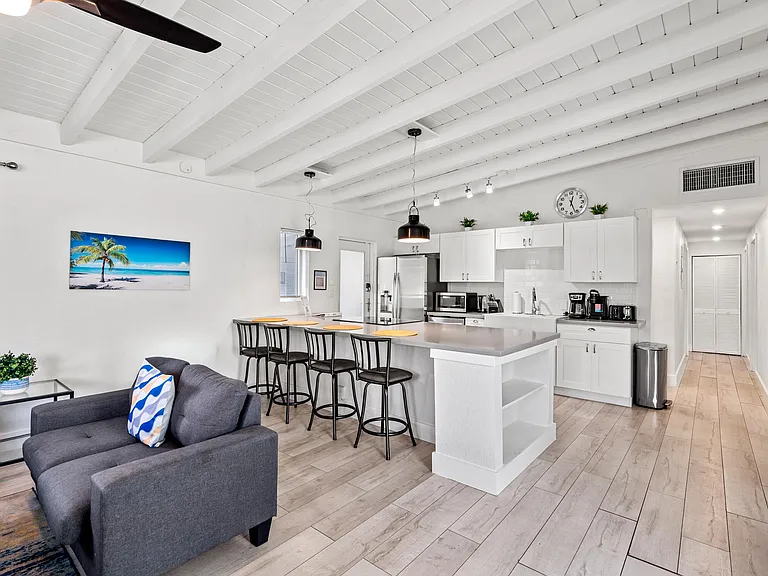 3305 SW 15th St — Photo 5