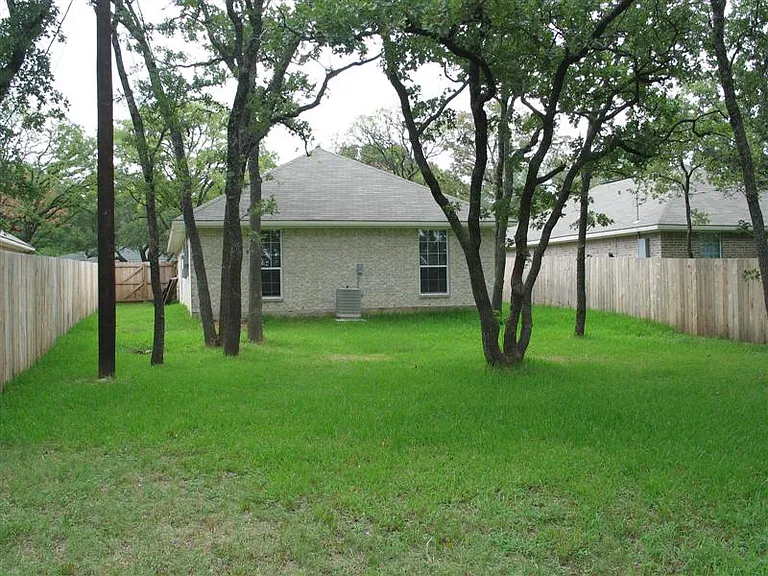 306 Fairway Dr — Photo 12