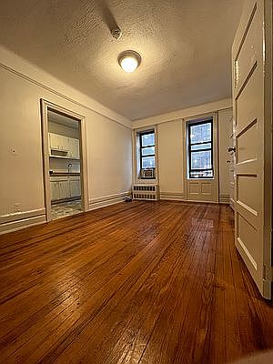 2nd image of 34 Ludlow St APT 6