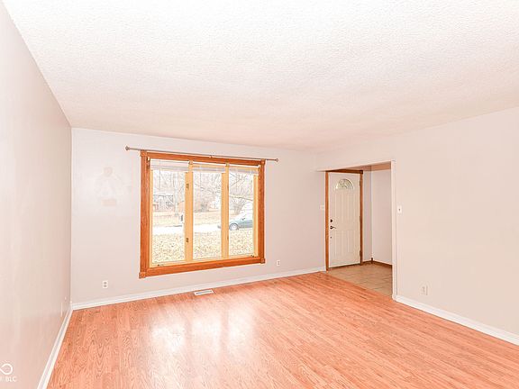 3rd image of 6622 Sunflower Ct