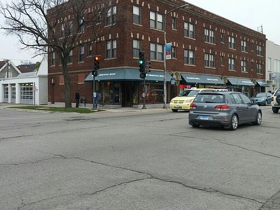 4th image of 1049 Chicago Ave #49-3N