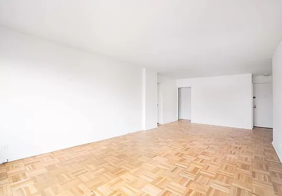 3rd image of 175 W 12th St APT 9H