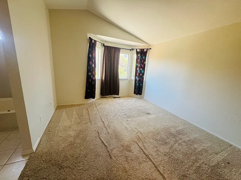 2210 Southwood Dr — Photo 18