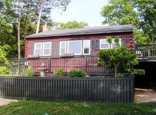 16 Chalk Pond Dr, New Durham, NH 03855