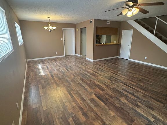2nd image of 1017 Laurelwood Dr #B-1228