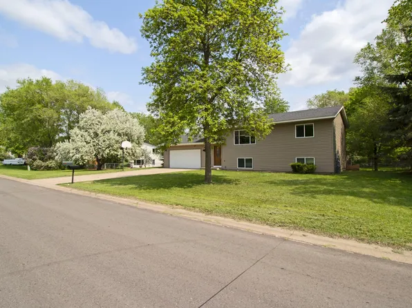 165 Fair Meadows Dr, Big Lake, MN 55309