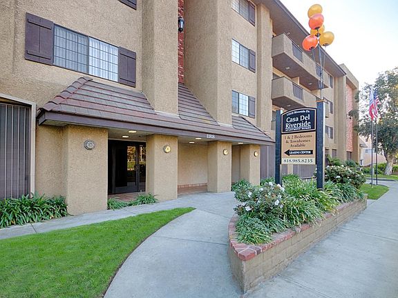 11818 Riverside Drive, Valley Village, CA 91607