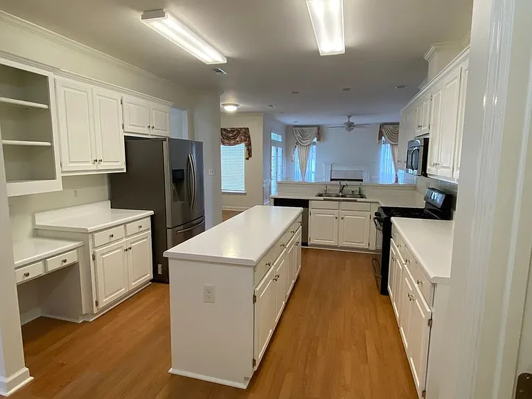 4545 Reigate Ct — Photo 7