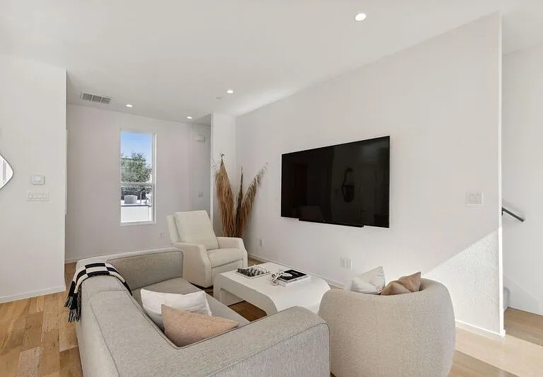 1514 N Washington Ave #102 — Photo 8