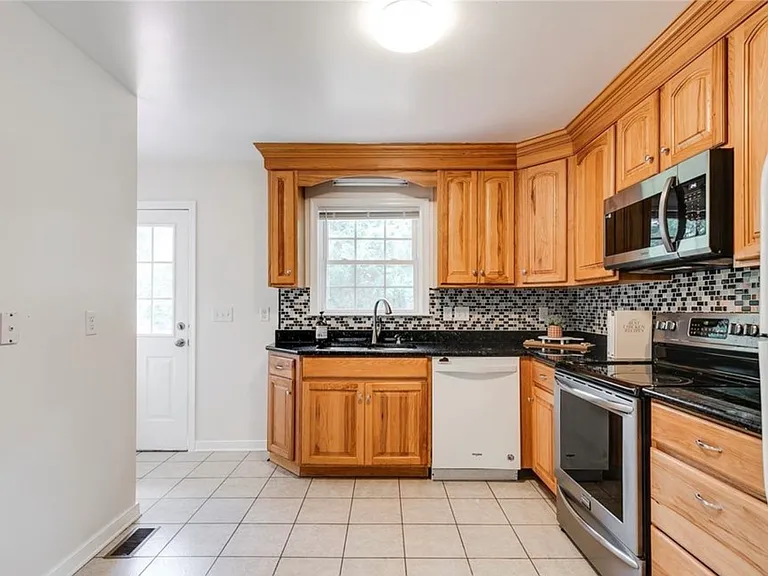 4321 N Huguenot Rd — Photo 20