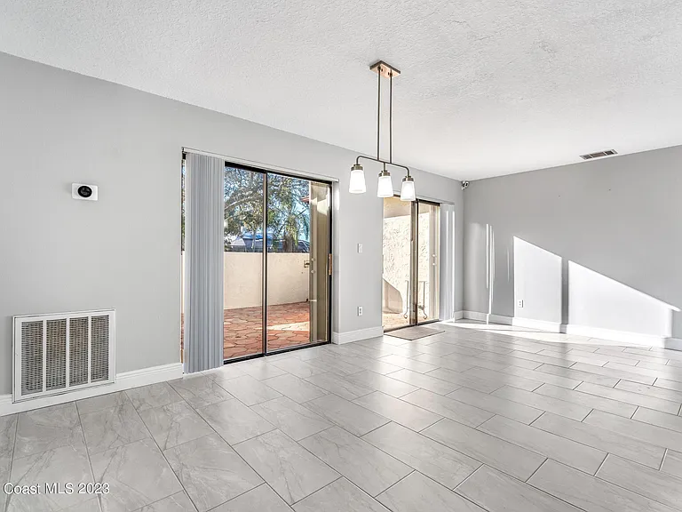1080 Park Ridge Pl — Photo 14