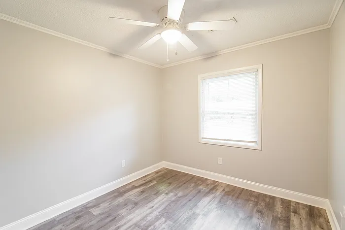 305 Laurel Ave — Photo 9