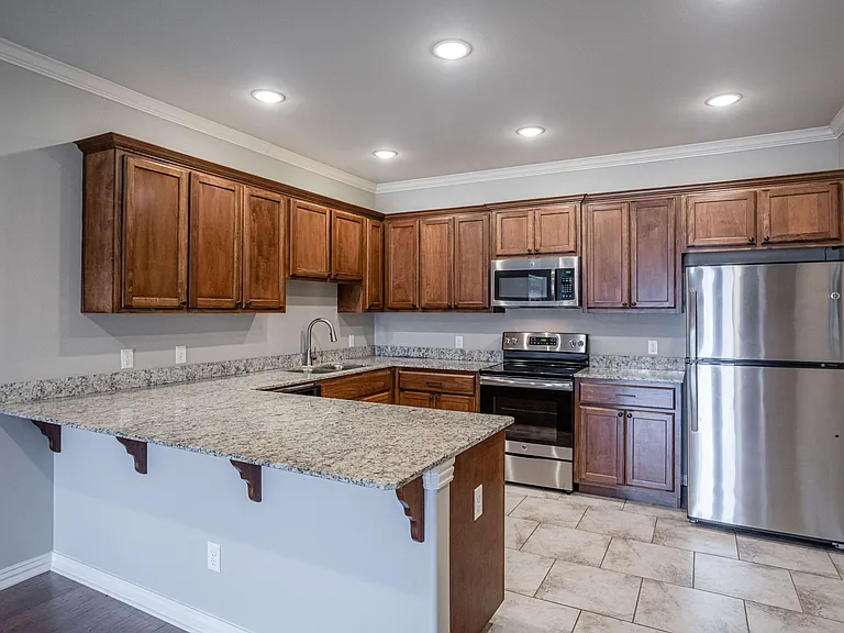 Towne Park Apartments — Photo 27