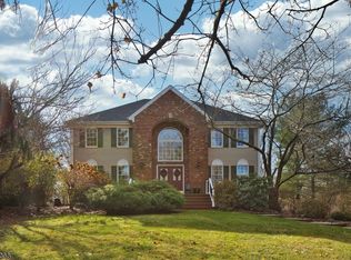 2 Allen Way, Randolph, NJ 07869