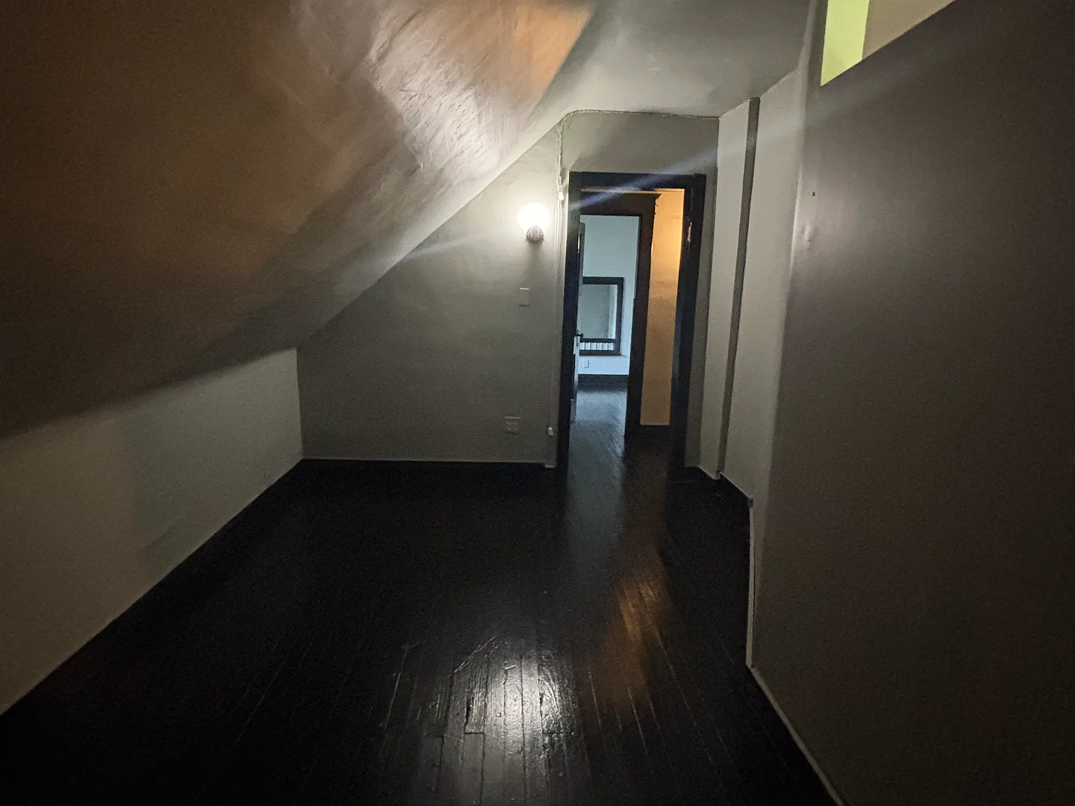 3 bed, 1040 sqft, $1,550 — Photo 3