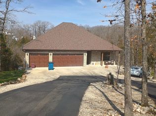200 Barkley Ln, Branson, MO 65616