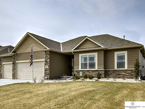 2nd image of 6506 N 165th St
