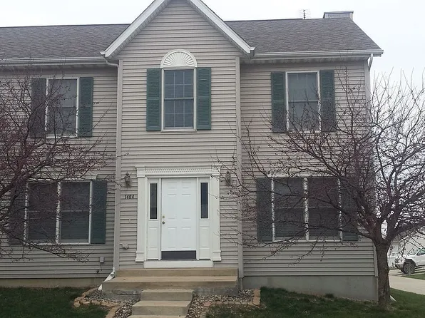 1404 Montgomery St, Normal, IL 61761