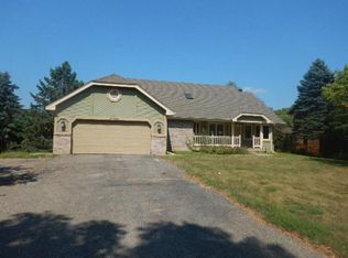 17500 Barrington Ct, Minnetonka, MN 55345