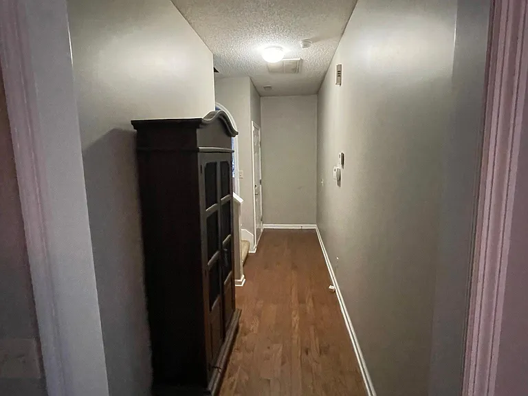 438 Joshua Ct — Photo 19
