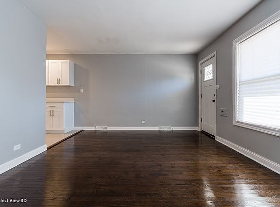4th image of 10809 S Avenue N