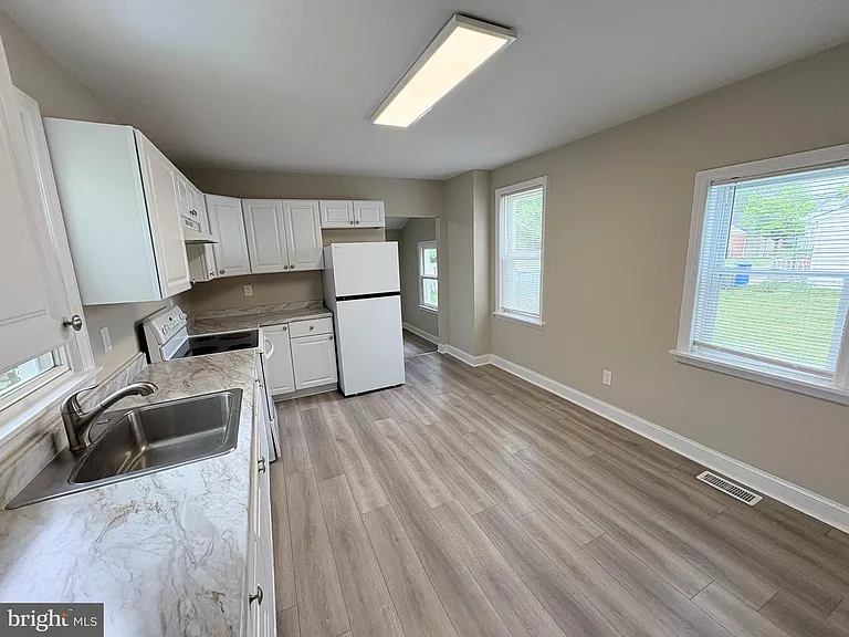 806 High St — Photo 15